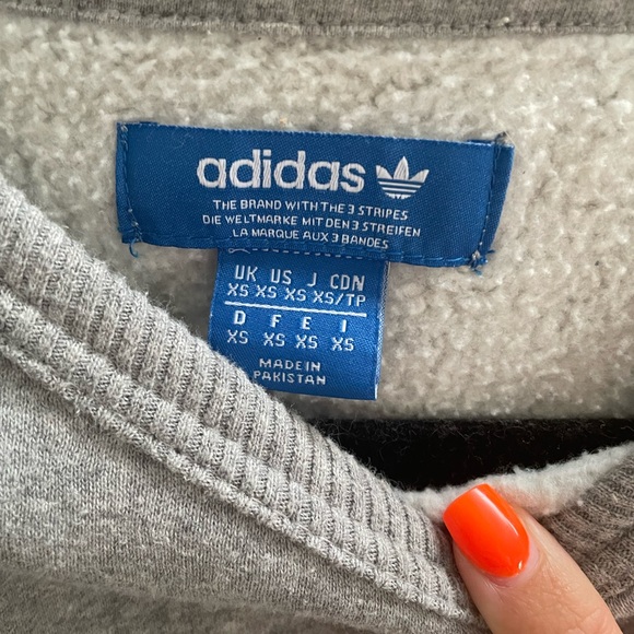 Adidas grey crew neck - Picture 2 of 2